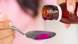 Pengumuman, Kemenkes Instruksikan Seluruh Apotek Setop Sementara Jual Obat Sirup