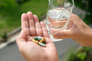 Ketahui Bahaya Jika Minum Obat Tak Sesuai Dosis