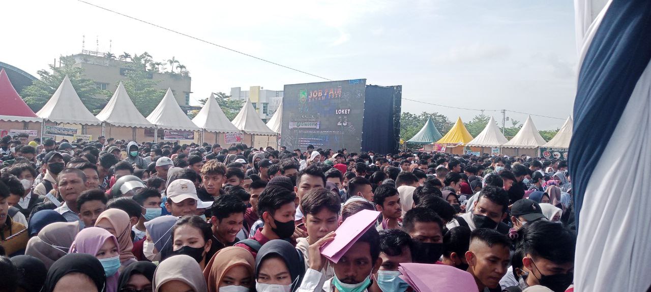 Hari Kedua Job Fair Batam: Ribuan Pencari Kerja Serbu SP Plaza