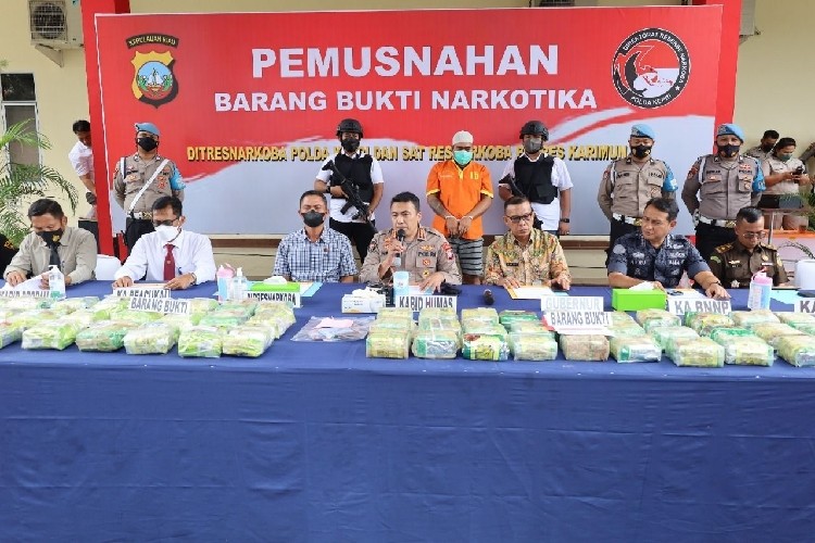 Polda Kepri Musnahkan Tangkapan 58 Kilogram Sabu Jaringan Internasional