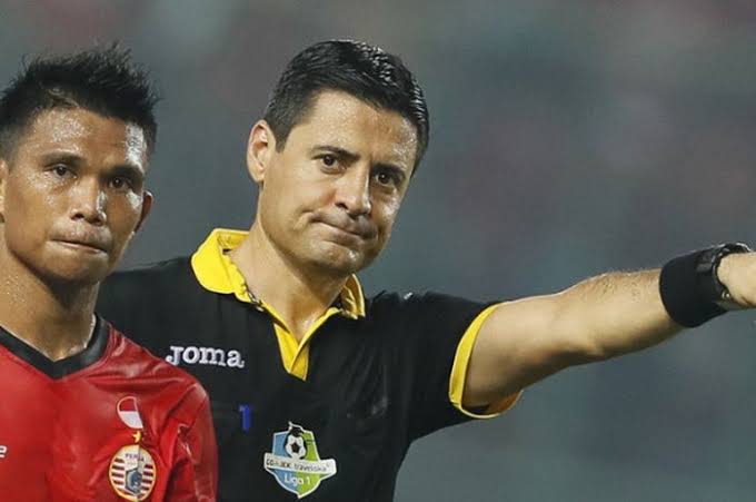 Eks Wasit Liga 1 Indonesia Bakal Pimpin Laga Piala Dunia 2022