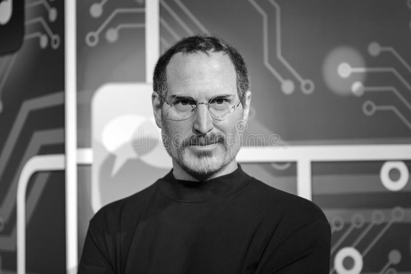 Wah, Sandal Tua Milik Steve Jobs Terlelang Seharga Rp 3,1 Miliar