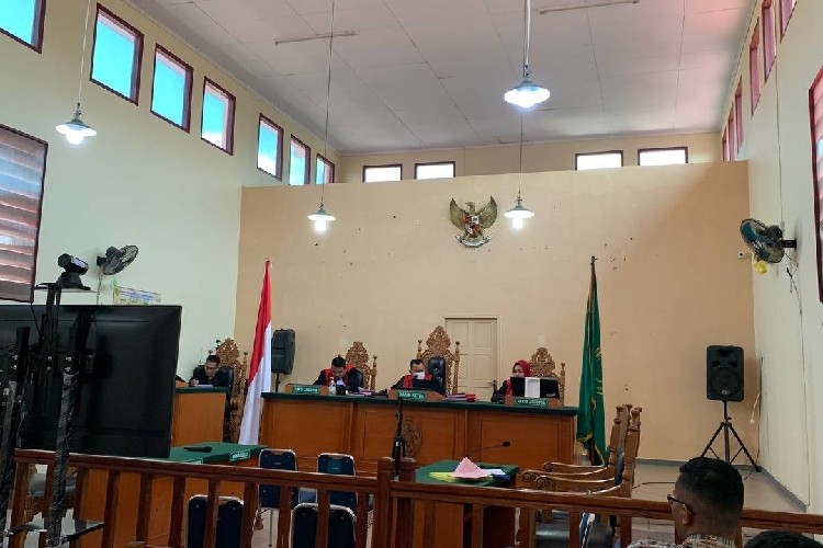 Gondol Uang Miliaran Dalam Brangkas, Manager Bank BSI Karimun Disidangkan di Pengadilan