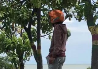 Pria Cabul Gentayangan di Coastal Area Karimun Pamer Alat Kelamin ke Pengunjung Wanita