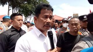 Enggan Tandatangani Petisi Pendemo, Wako Rudi: Saya Berjanji Secara Lisan!