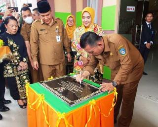 Gubernur Ansar Resmikan Bertuah Edutel Milik SMK Negeri 2 Batam