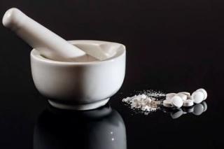 Obat Sirup Aman Masih Terbatas, Ini Tips Agar Anak Mau Minum Puyer