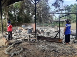 Rumah Nenek Watinah Ludes Dilalap Si Jago Merah, Dinsos Bintan Beri Bantuan