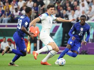 Saat Maguire Me-Messi-kan Diri, Acak-acak Pertahanan AS