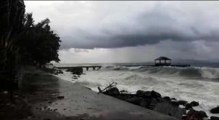 Musim Angin Utara, Pengunjung Pantai di Kepri Wajib Waspada