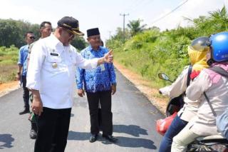 Warga Lega, Jalur Simpang Tanjungsari di Kundur Kini Beraspal Mulus