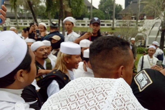 Habib Rizieq dan Bahar bin Smith Hadiri Reuni 212 di Masjid At-Tin