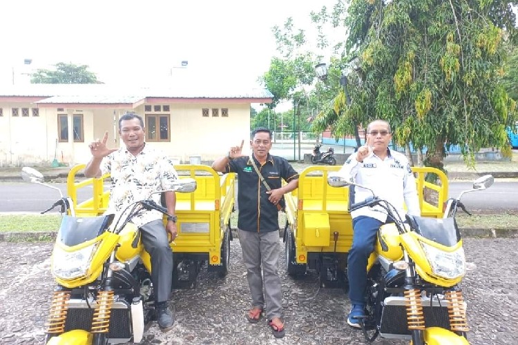 Koperasi dan Buruh Pelabuhan di Lingga Dapat Bantuan Kaisar dari Pemprov Kepri