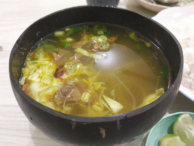 Menyeruput Segarnya Soto Batok Khas Yogyakarta di Batam