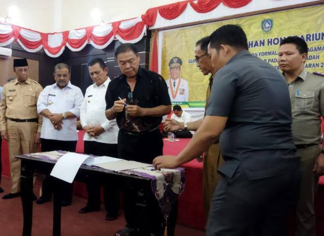 Warga Terimbas Perluasan Bandara RHA Karimun Terima Ganti Rugi Lahan