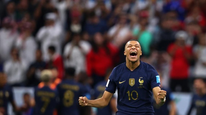 Viral Tawa Lepas Mbappe Usai Penalti Kane Gagal