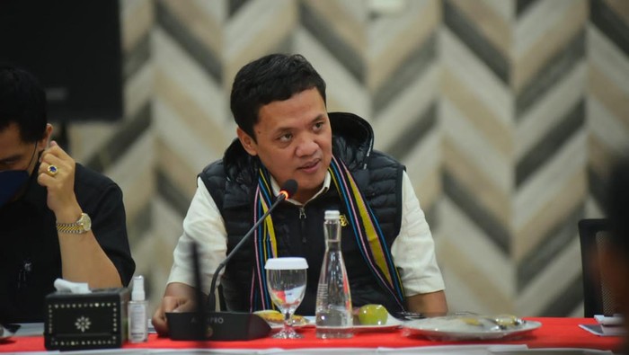 Balasan Menohok Legislator ke Hotman Paris soal Pasal Miras KUHP Baru