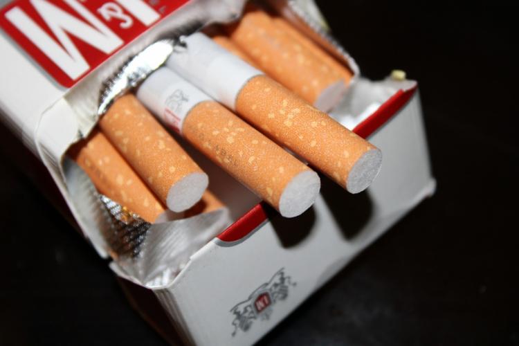Bea Cukai Singapura Sita 618 Karton Rokok Ilegal, Tangkap 3 Orang