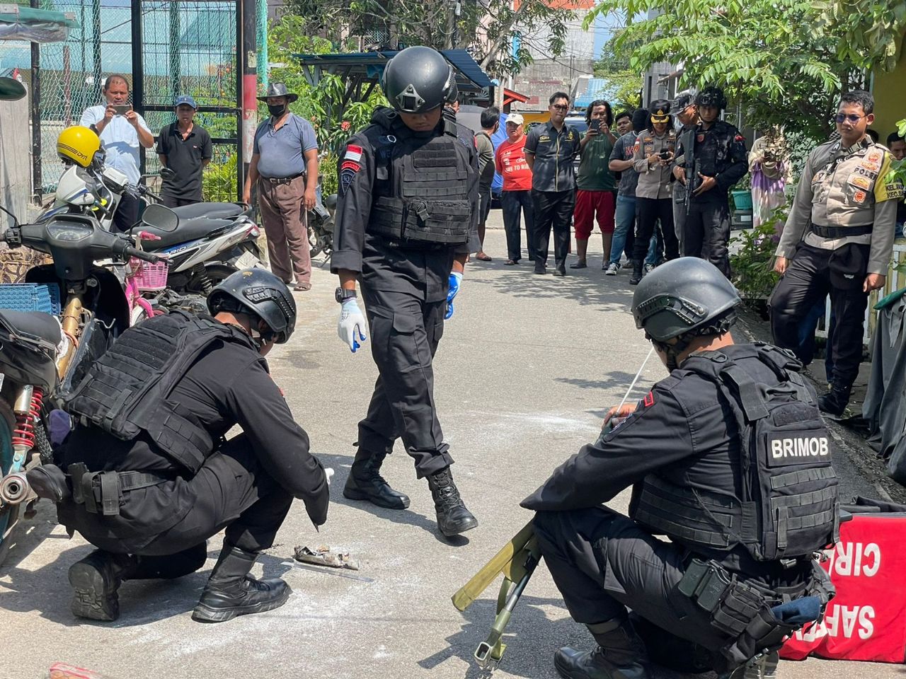 Terungkap Pelaku yang Tembakkan Rocket Parachute Flares di Batu AjiÂ 