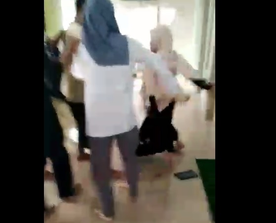 Ribut-ribut Ketua RW di Perumahan Hang Tuah, Umpatan Kasar Keluar di Dalam Masjid
