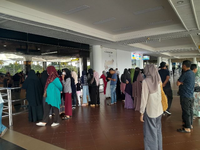 Mudik Natal 2022, Penumpang di Bandara Hang Nadim Batam Tetap Ramai Meski Tiket Mahal