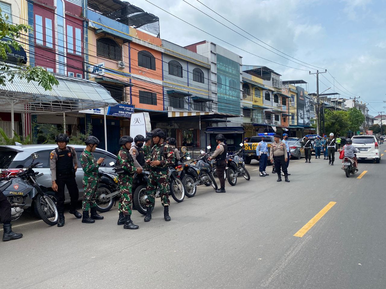 Patroli Skala Besar Operasi Lilin Seligi 2022 di Tanjungpinang Sisir Jalan Protokol