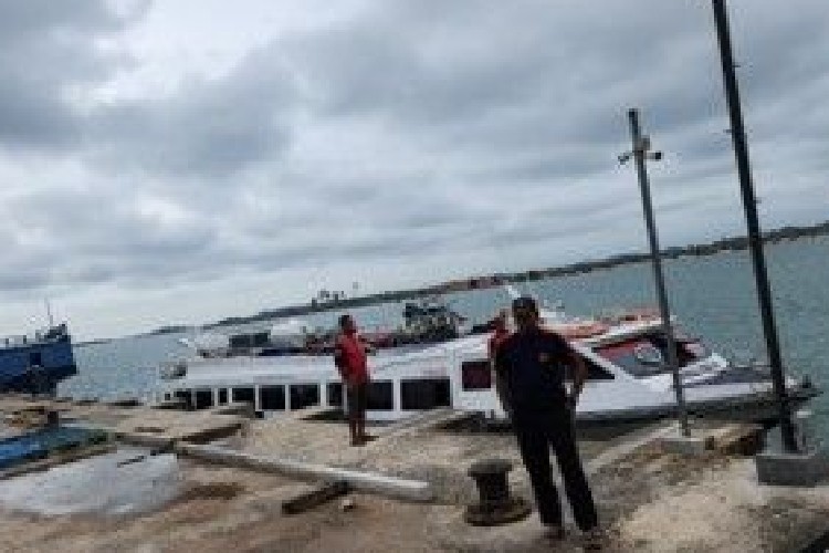 BC Batam Lepas Kapal Pengangkut HP Ilegal dan Barang Bekas, Tak Ada Tersangka