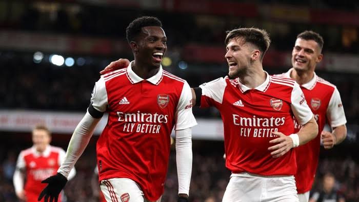 Arsenal dan Liverpool Kompak Menang, Meriam London Kokoh di Puncak Klasemen Liga Inggris