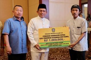 Gubernur Ansar Serahkan Bantuan Uang Tunai untuk 750 Mubaligh di Tanjungpinang