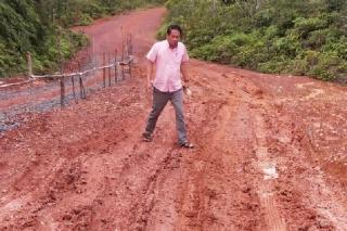 Legislator Lingga Sui Hiok Ungkap Kondisi Miris Jalan Darat Menuju Desa Sekanah
