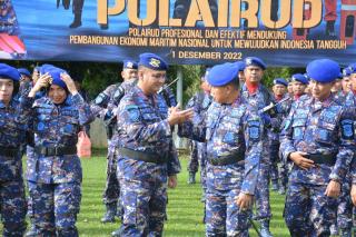 Pimpin Upacara HUT Polairud, Kapolda Kepri Beri Arahan Kepada Personel 
