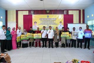 Gubernur Ansar Tebar Bantuan untuk Mubaligh dan Hibah dari Pemprov Kepri di Lingga