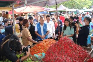 Cek Pasar Jelang Nataru di Batam, Menteri Zulkifli Hasan: Harga Tempe Tak Naik