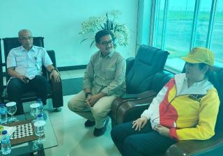 Tiba di Natuna, Cen Sui Lan Bawa Sejumlah Pejabat Pusat Pantau Titik Banjir