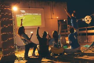 World Cup Final Day! Â Ini 7 Tips Membuat Suasana Nobar Jadi Lebih Nyaman dan Seru