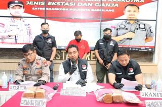 Keluarkan Modal Rp 35 Juta, Pengedar Narkoba di Batam Malah Diringkus Polisi