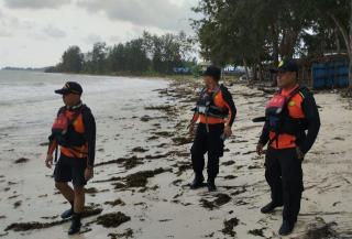 Ombak Tinggi Jadi Kendala Pencarian Korban Tenggelam di Pantai Trikora Bintan