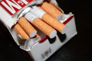 Respons YKLI soal Rencana Jokowi Larang Jual Rokok Eceran