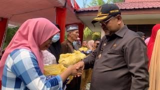 Warga Tiga Kecamatan di Karimun Antusias Sambut Operasi Pasar Sembako