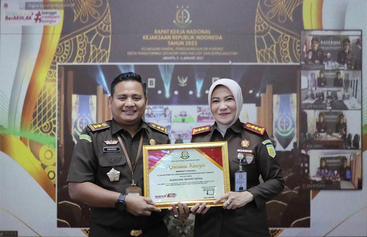 Sukses Tangani RJ, Kejari Batam Raih Peringkat Empat Terbaik Nasional