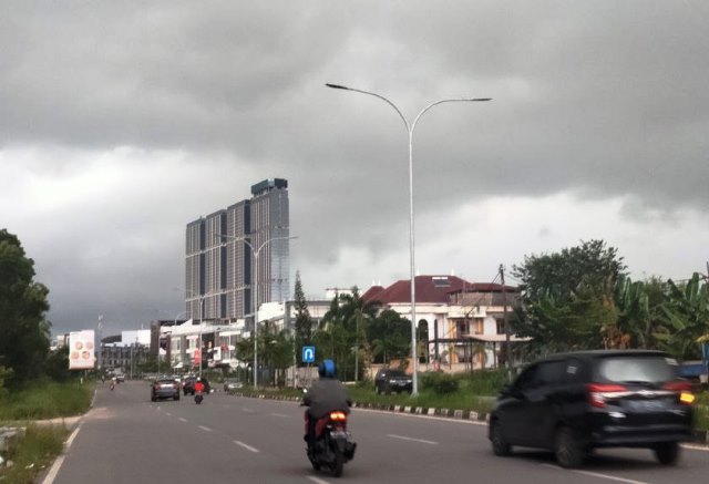 Cuaca Batam Hari Ini: Hujan Deras Disertai Angin Kencang
