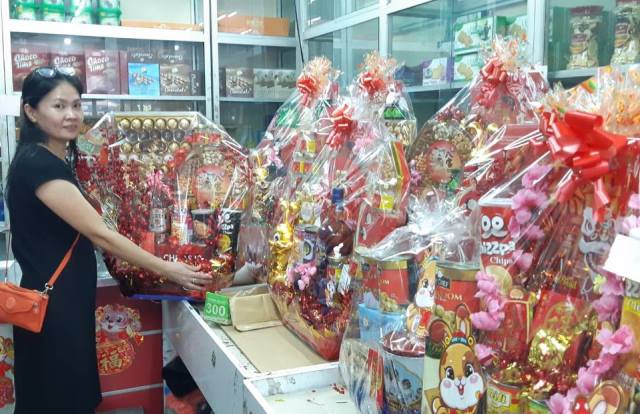 Cuan Penjual Hampers Vegeterian di Batam Jelang Imlek