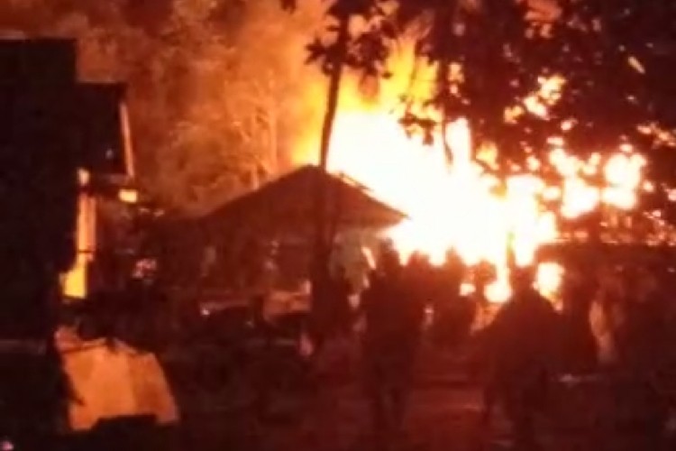 Kebakaran Hanguskan Satu Unit Rumah Warga di Desa Pekaka Lingga