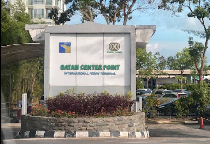 Pelabuhan Domestik dan Internasional di Batam Padat Penumpang saat Imlek
