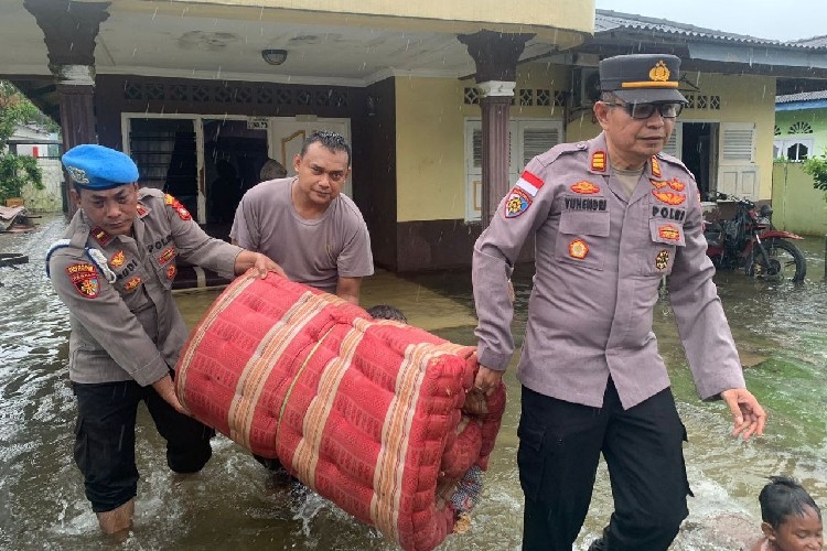 Banjir Rob Rendam Ribuan Rumah Warga di Ibu Kota Kepri