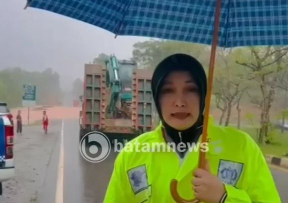 Waduh Akses ke Bandara Hang Nadim Terkepung Banjir