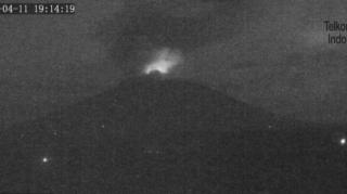 Gunung Marapi di Sumbar Erupsi, Wisatawan Dilarang Mendekat