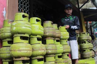 Pertamina Uji Coba Pembelian Gas Melon Pakai KTP di 20 Pangkalan di Batam
