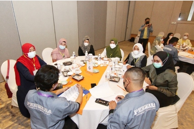 Hotel Santika Batam dan Perwara Ajak Profesional sertaÂ Pelaku Pariwisata Upgrade Kompetensi Public Speaking