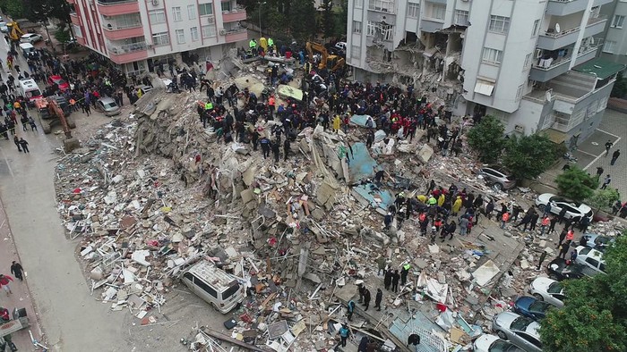 Gempa Besar Turki-Suriah Menewaskan Lebih 3.800 Orang